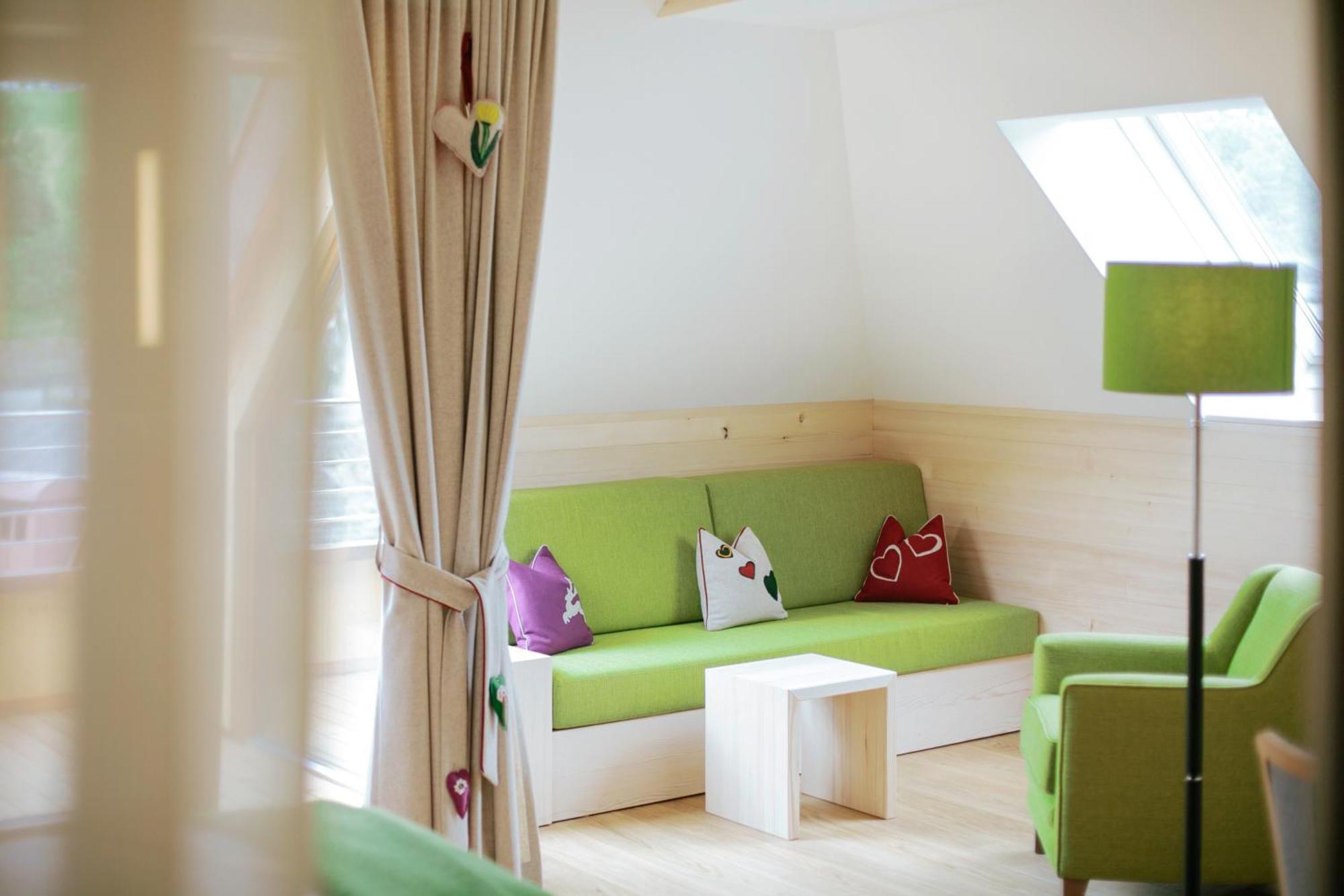Hotel Gasthof Zur Post Sankt Gilgen Exteriör bild