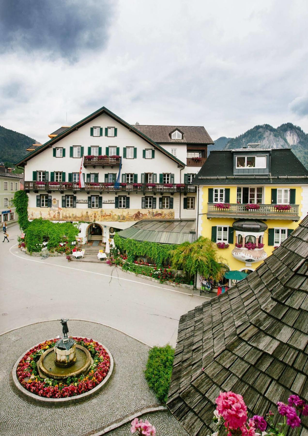 Hotel Gasthof Zur Post Sankt Gilgen Exteriör bild